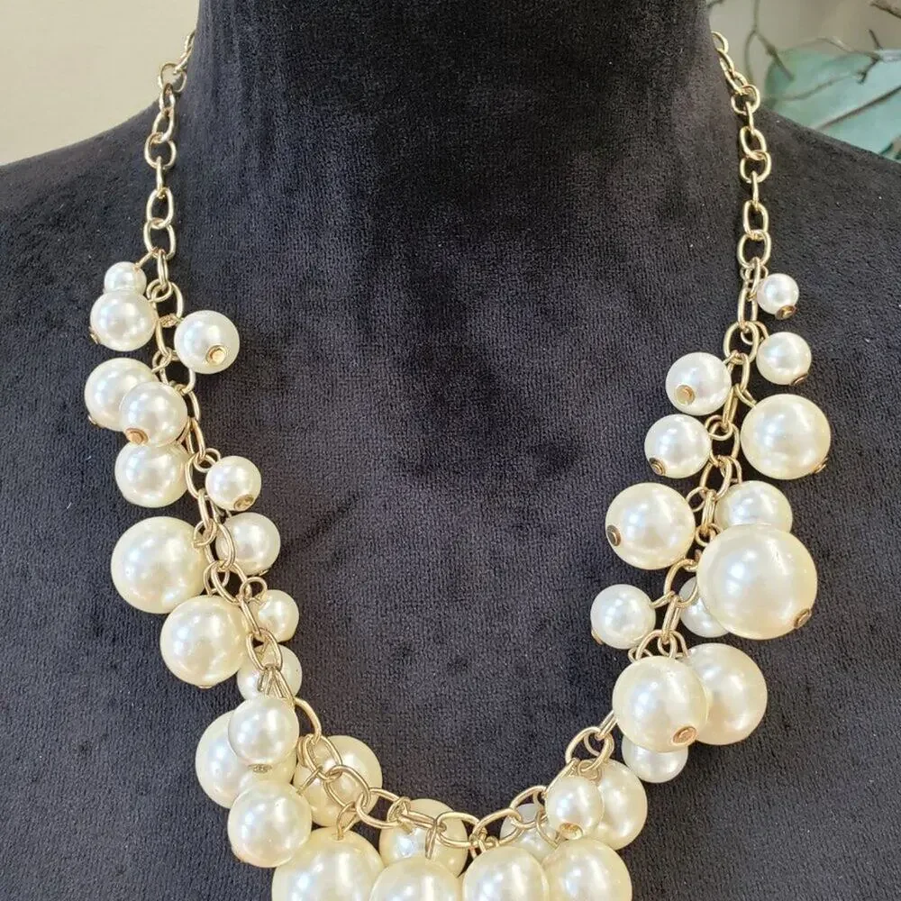 Womens Chunky White Faux Pearl Cluster Bib Necklace Jewelry with Lobster Clasp - Picture 2 of 7